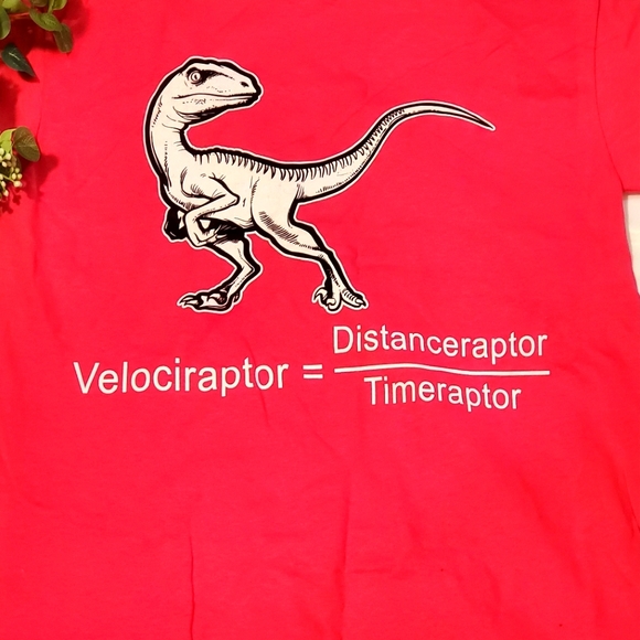 (SOLD) Pink Gildan velociraptor t-shirt - Picture 1 of 3
